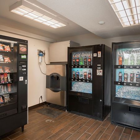 ホテル レッド ルーフ プラス シカゴ ウィローブルック エクステリア 写真